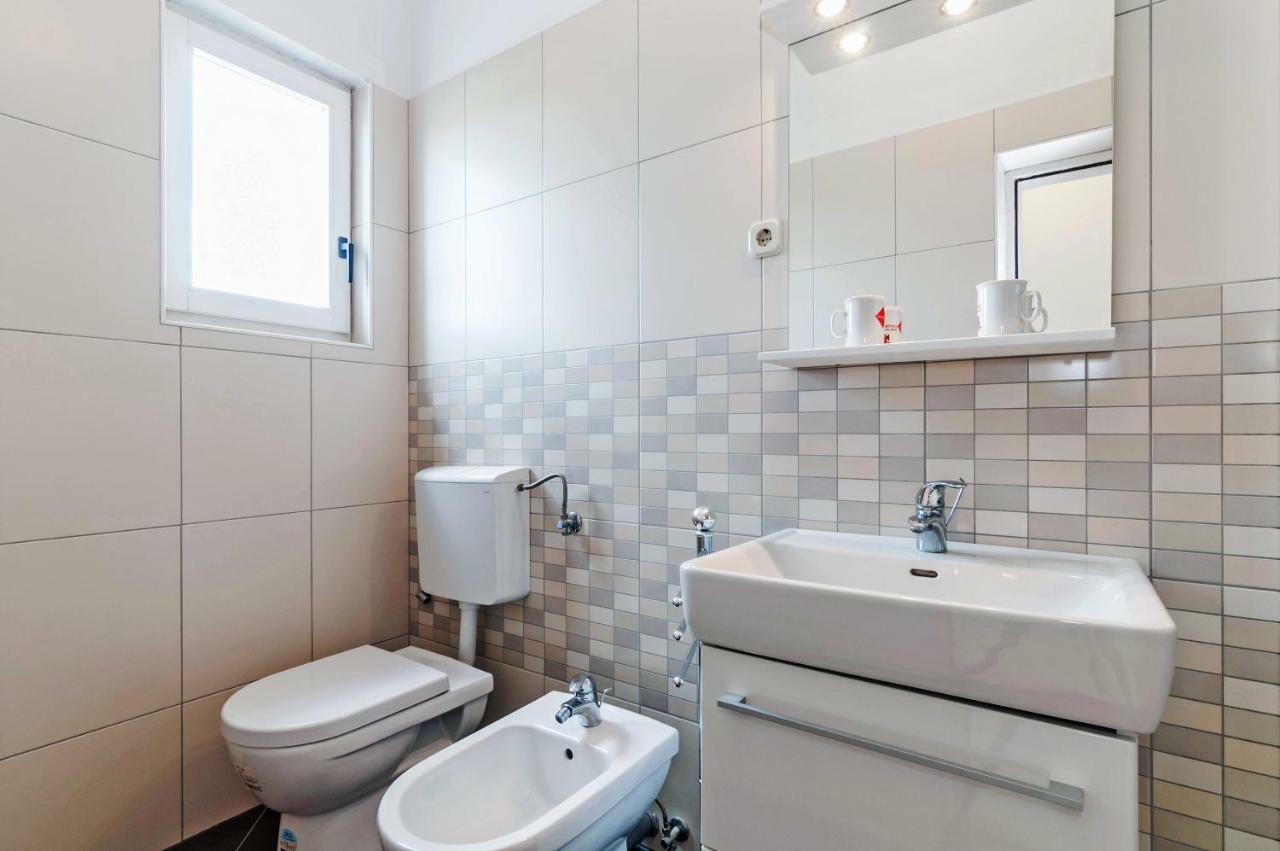 Apartmani Labud Sukošan Exterior foto